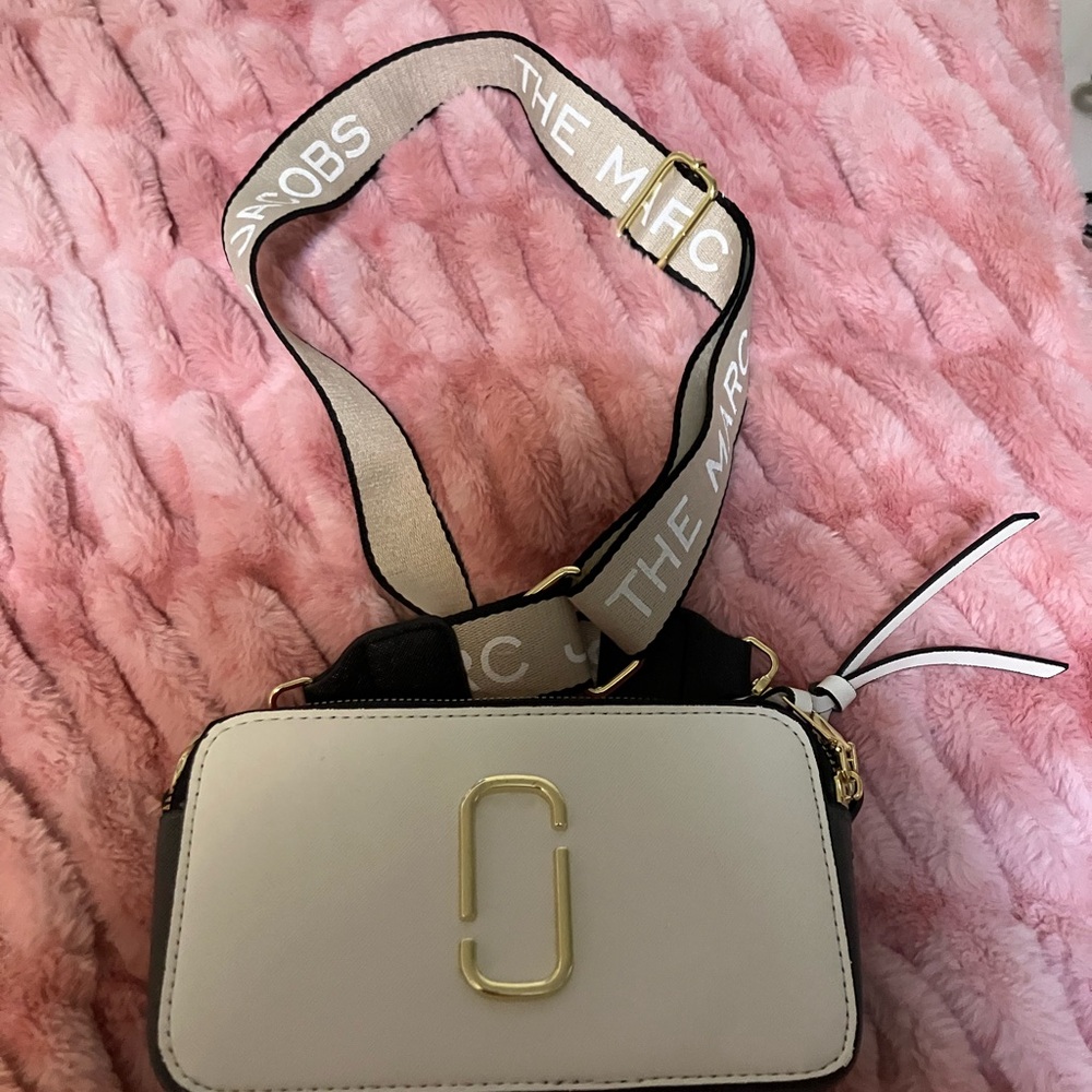 Marc Jacobs Red and White Women's Snapshot Bag